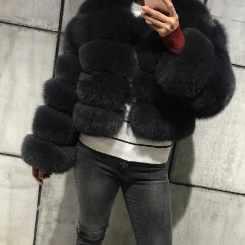 Elegant Flattering Cropped Faux Fur Jacket for Women